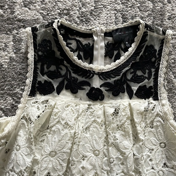 Gorgeous unworn Romeo + Juliet couture top - Picture 5 of 7